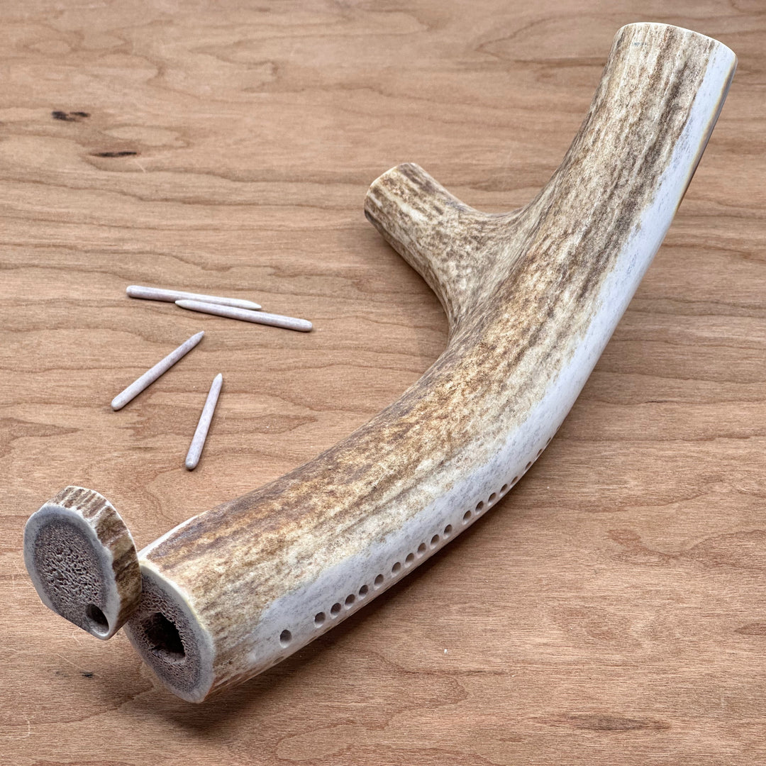 406 Antlery's Small Designed Antler Cribbage Board, back and pegs