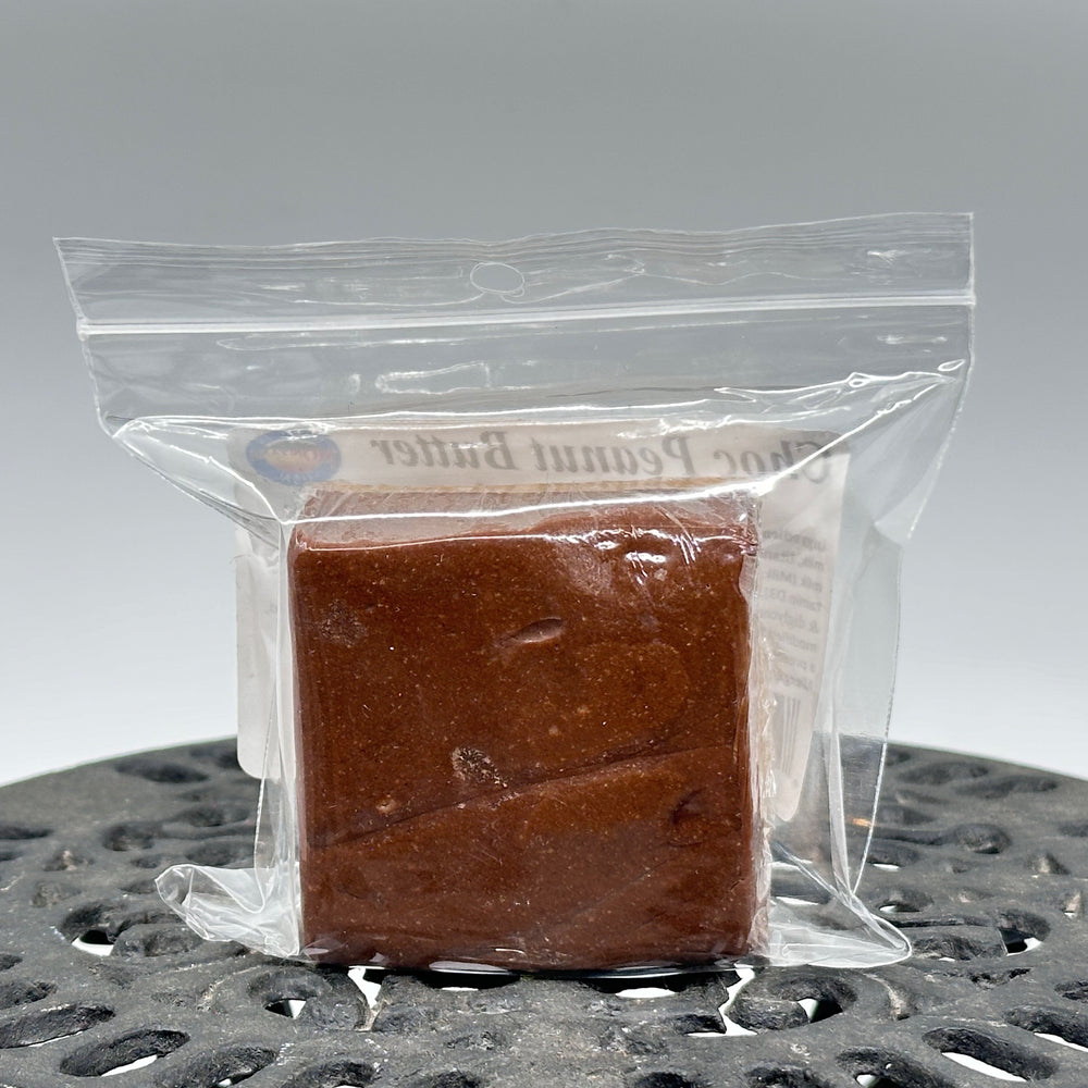 4 oz. package of Lolo Sweets Barn Gourmet Chocolate Peanut Butter Fudge, back