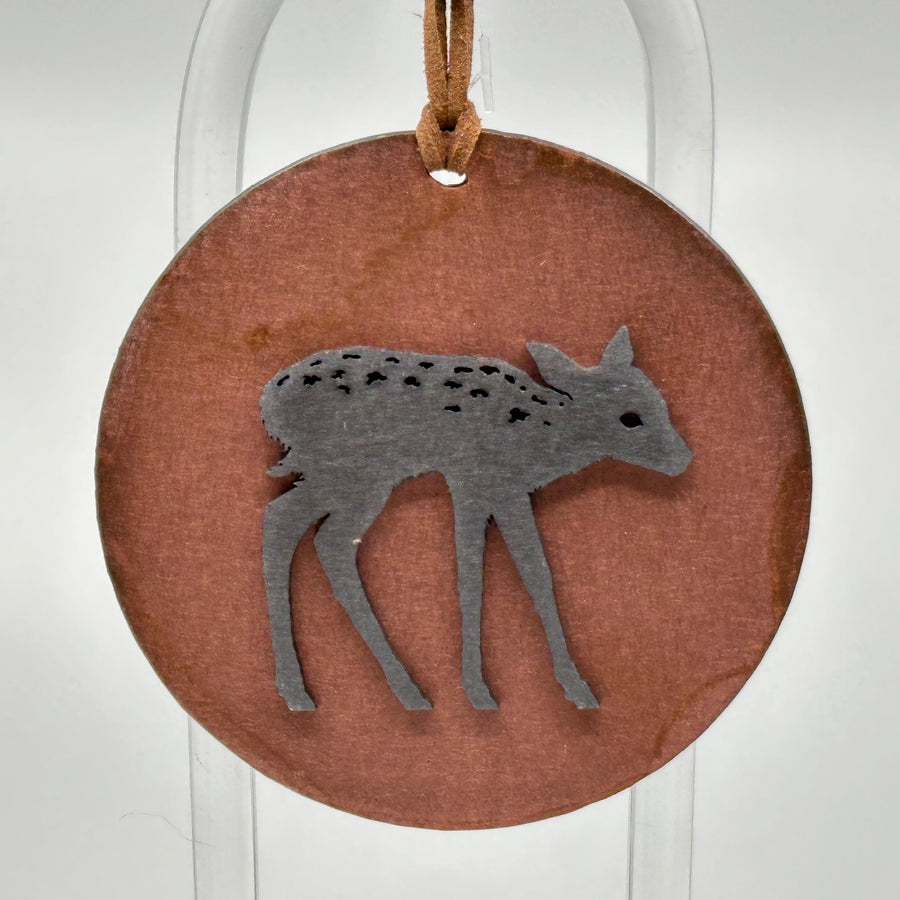 Larson Metal Arts Fawn Circle Ornament, detail