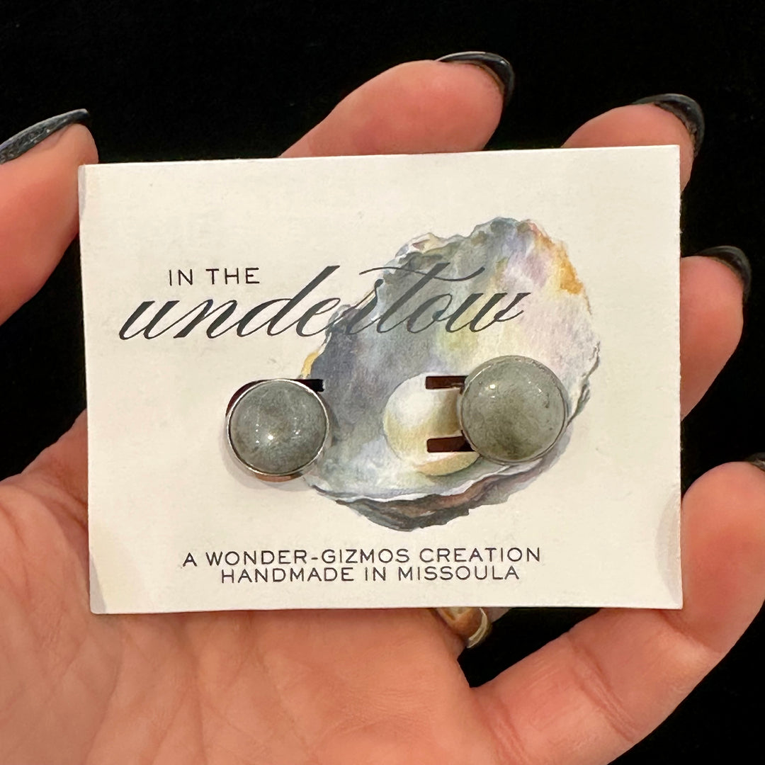A card with labradorite cuff links that reeads handmade in Missoula